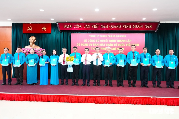 Chính trị - xã hội - Ảnh 2.