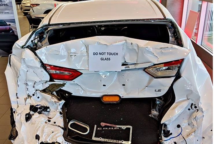 Toyota Camry - Ảnh 2.