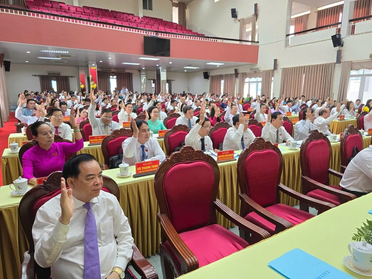 Hai ủy viên Ban Thường vụ Tỉnh ủy Vĩnh Long làm giám đốc sở - Ảnh 1.