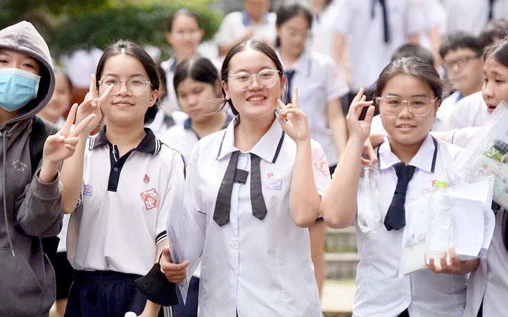 Thủ tướng sẽ làm việc với Tuyên Quang vụ 140 điểm 10 toán; đề xuất tách kỳ thi THPT và tuyển sinh đại học - Ảnh 3.