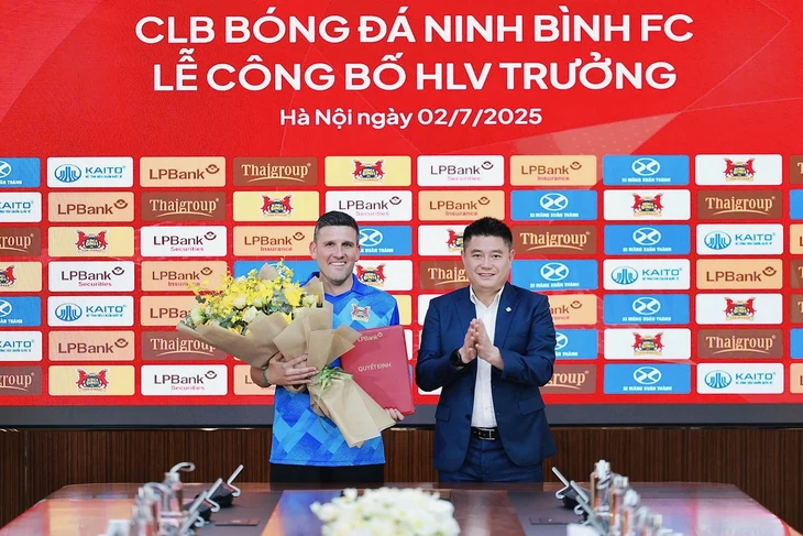CLB Ninh Bình công bố HLV châu Âu - Ảnh 1.