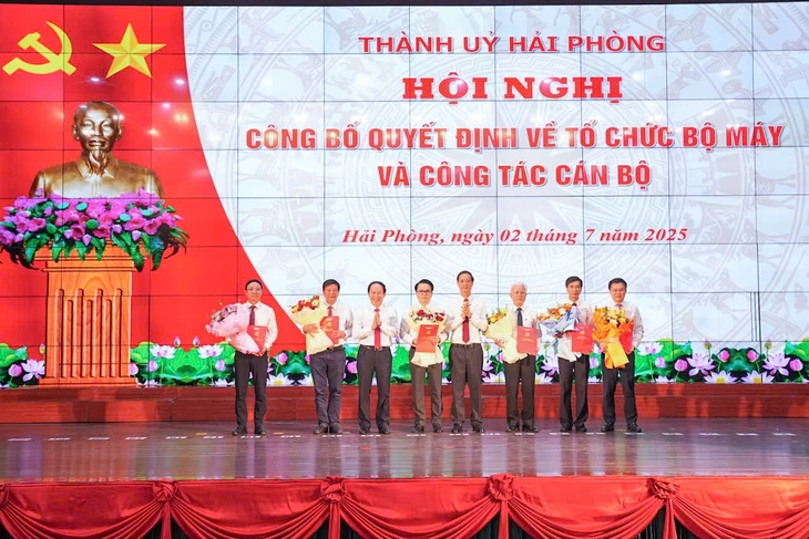 Hải Phòng bổ nhiệm loạt cán bộ chủ chốt thành phố - Ảnh 2.
