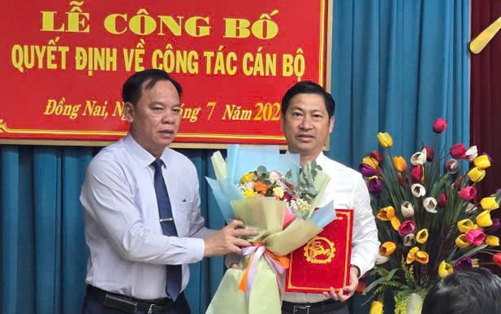 Cà Mau công bố 21 giám đốc, phó giám đốc ban quản lý dự án chuyên ngành - Ảnh 2.