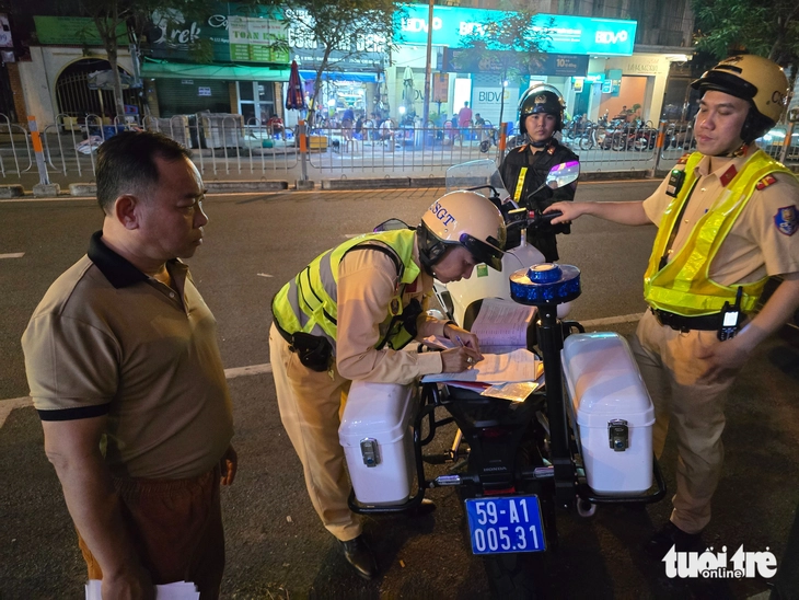 giường nằm - Ảnh 17.