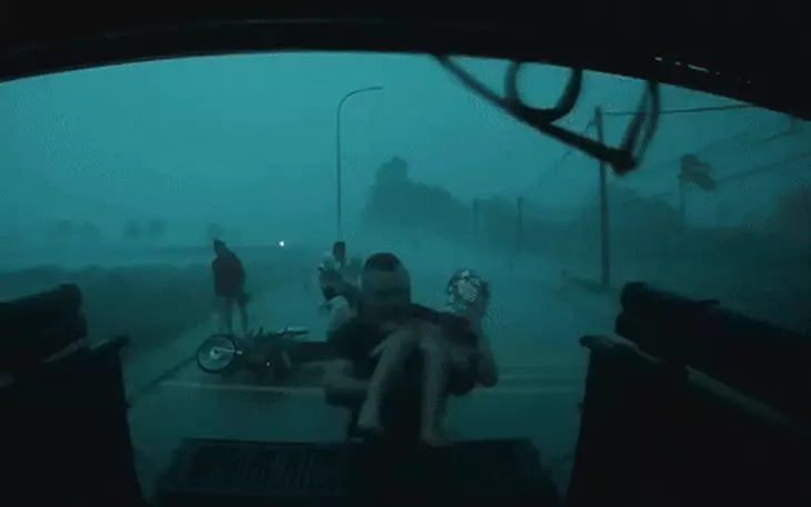 Xe cũ nát bỗng hot toàn mạng: Gần như gãy đôi vẫn chạy suốt 25 năm, cái kết ấm lòng người - Ảnh 6.