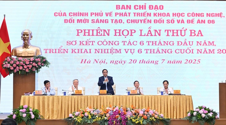 Thủ tướng yêu cầu có KPI đánh giá nhiệm vụ, không thu phí dịch vụ trực tuyến - Ảnh 1.