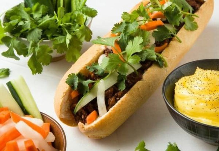 Vì sao người Hàn ghét một thứ rau không thể thiếu trong bánh mì, phở Việt? - Ảnh 2.