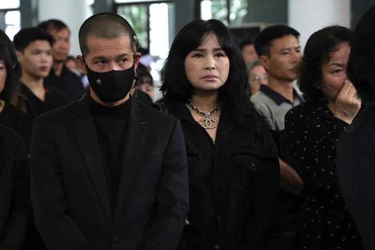 Gia đình, bạn bè yêu thương tiễn biệt họa sĩ Lê Thiết Cương - Ảnh 9. lê thiết cương - Ảnh 9.