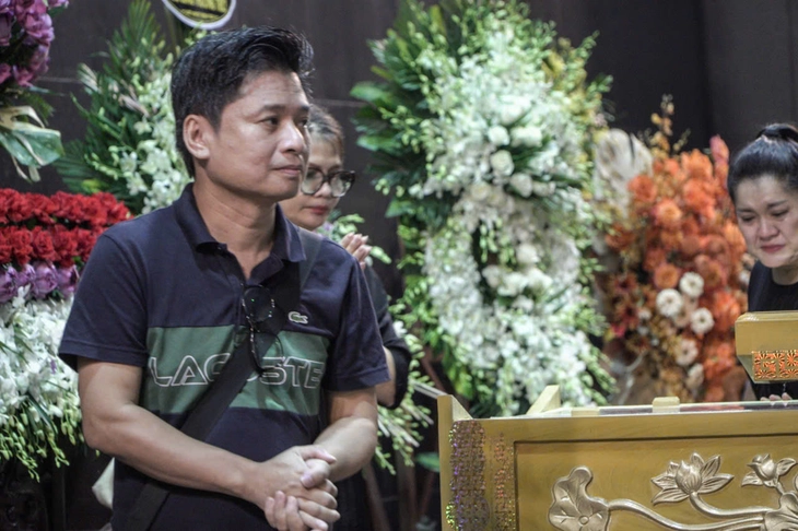 Gia đình, bạn bè yêu thương tiễn biệt họa sĩ Lê Thiết Cương - Ảnh 10. lê thiết cương - Ảnh 10.