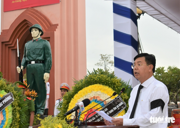 Thủ tướng Phạm Minh Chính dự lễ cải táng 80 hài cốt liệt sĩ quân tình nguyện - Ảnh 3.