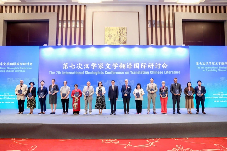 Dịch giả Nguyễn Lệ Chi nhận danh hiệu 'Người bạn của văn học Trung Quốc' - Ảnh 3. văn học Trung Quốc - Ảnh 3.