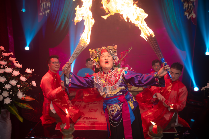 Xuân Hinh kể đời cay đắng không phải ai cũng biết, sắp tới phải rock xẩm mới máu, nhảy tới nóc - Ảnh 6.