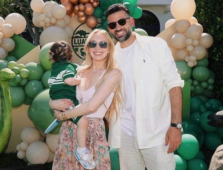 'Cô nàng lắm chiêu' Lindsay Lohan - Ảnh 3. Từng ngồi tù vì bê bối, Lindsay Lohan nay lột xác với gu thời trang ngày càng đỉnh cao - Ảnh 3.