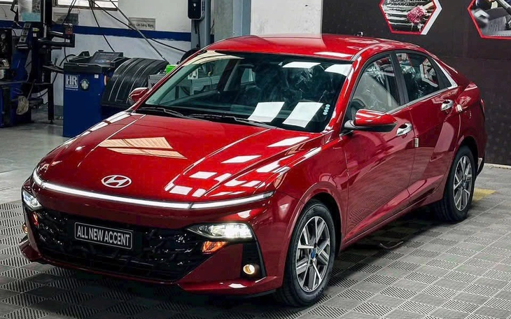 Tin tức giá xe: Hyundai Accent bản đắt nhất giảm giá xuống ngang Vios bản giữa, thêm ADAS - Ảnh 1.