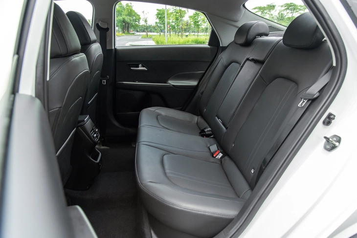 Hyundai Accent - Ảnh 7.
