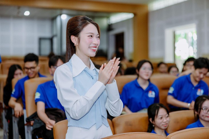 Remos khởi động chương trình ‘Flex mùa hè xanh rực rỡ 2025’ - Ảnh 2.