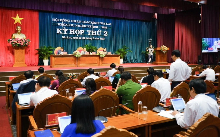 Thanh Hóa sẽ hỗ trợ cán bộ, công chức lên các xã miền núi công tác  - Ảnh 3.