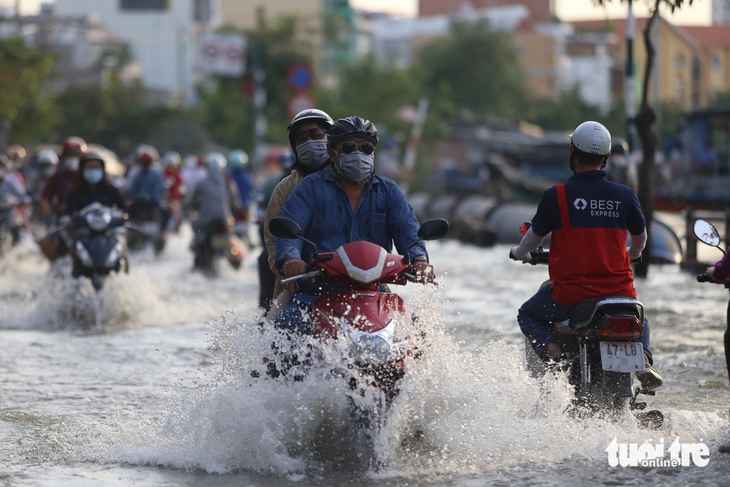 Chính phủ ra Nghị quyết gỡ vướng dự án ngăn triều 10.000 tỉ, tuân thủ Nghị quyết 98- Ảnh 1. Chính phủ ra Nghị quyết gỡ vướng dự án ngăn triều 10.000 tỉ, tuân thủ Nghị quyết 98 - Ảnh 1.