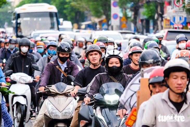 Giao thông hỗn loạn, không thể cứ 'đổ lỗi' cho xe máy- Ảnh 1. xe máy - Ảnh 1.