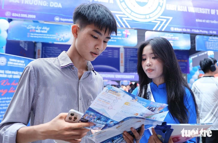Điểm sàn Trường đại học Ngoại ngữ có ngành giảm 5 điểm - Ảnh 1.