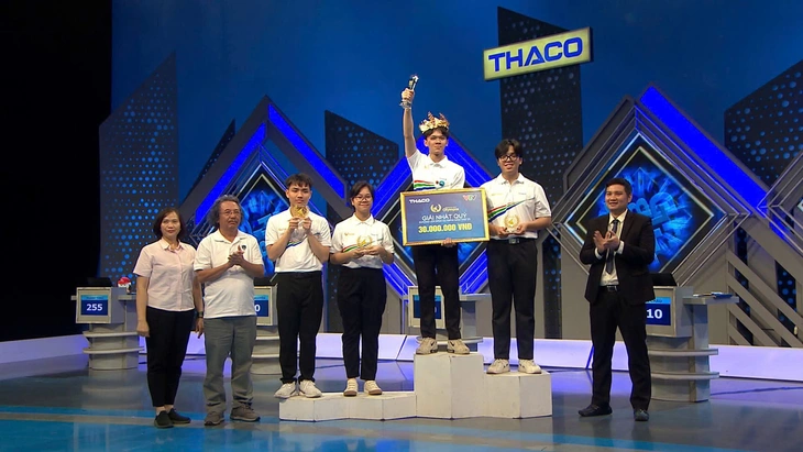 Nam sinh Khánh Hòa vào chung kết Olympia: Chiến thắng bản thân là chiến thắng tuyệt vời nhất - Ảnh 3. Olympia - Ảnh 2.