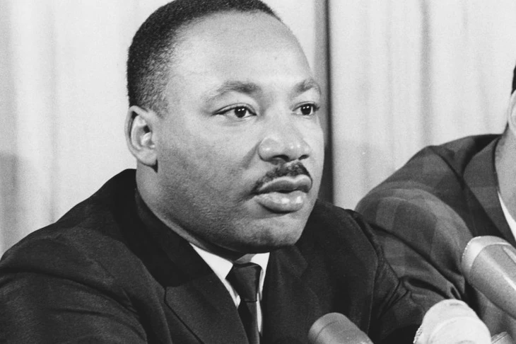 Chính quyền Trump công bố 230 nghìn trang tài liệu vụ ám sát mục sư Martin Luther King Jr. - Ảnh 1. Martin Luther King Jr. - Ảnh 1.