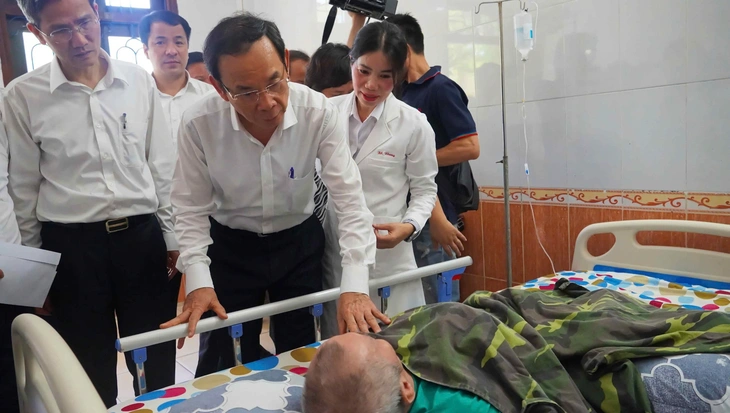 Bí thư Thành ủy TP.HCM Nguyễn Văn Nên thăm hỏi, động viên thương bệnh binh tại Long Hải - Ảnh 4.