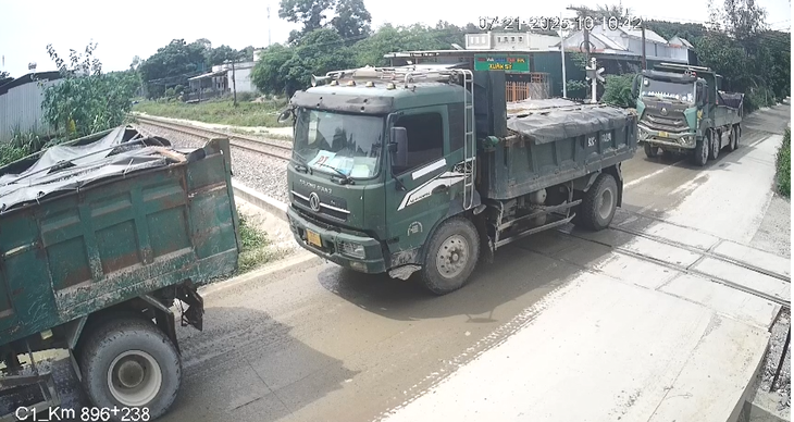 xe ben - Ảnh 1.