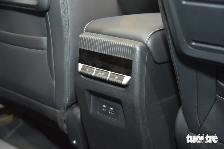 Mitsubishi Destinator - Ảnh 17.