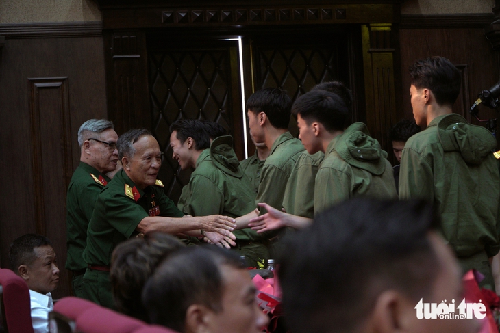 Mưa đỏ - Ảnh 4.