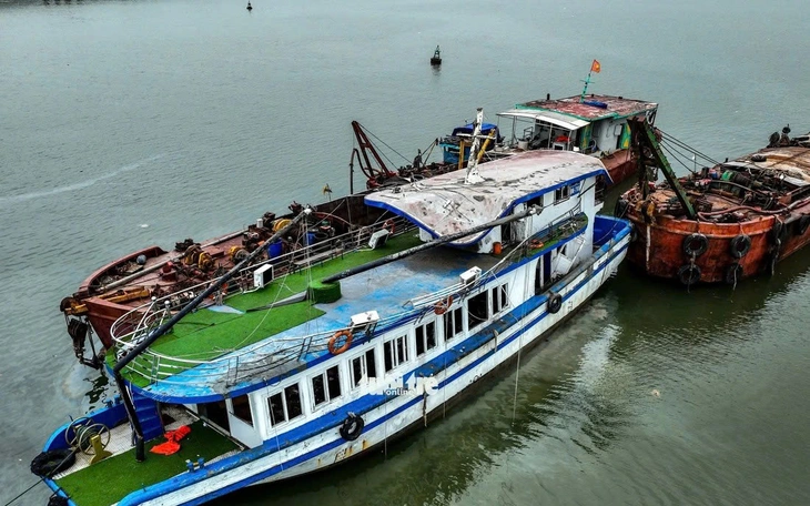 Bảo hiểm gấp rút chi trả, hỗ trợ gia đình nạn nhân trong vụ lật tàu ở vịnh Hạ Long - Ảnh 2.