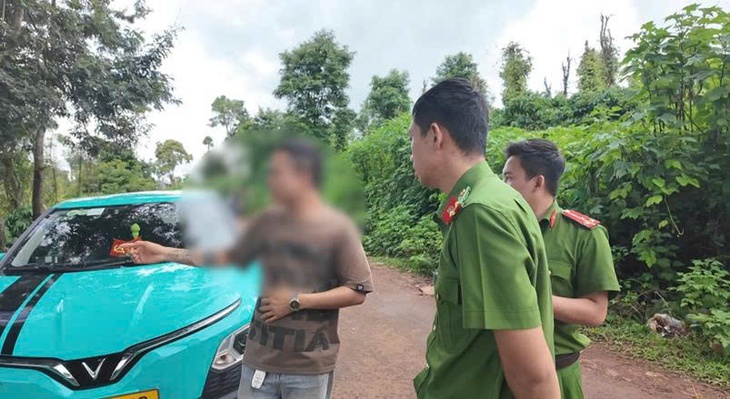 Sợ vợ buồn, tài xế taxi dựng chuyện bị cướp - Ảnh 1.