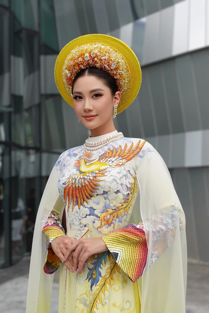Ngắm áo dài của cố ca sĩ Phi Nhung tại Vietnam Heritage Áo dài Fest - Ảnh 7. Áo dài của cố ca sĩ Phi Nhung trưng bày tại Vietnam Heritage Áo dài Fest - Ảnh 7.