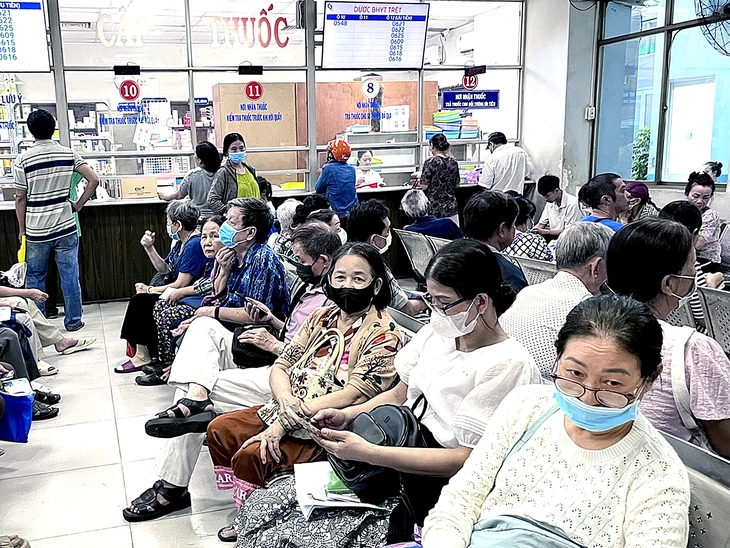 Vì sao bệnh viện phải chụp hình bệnh nhân khi khám bảo hiểm y tế? - Ảnh 1.
