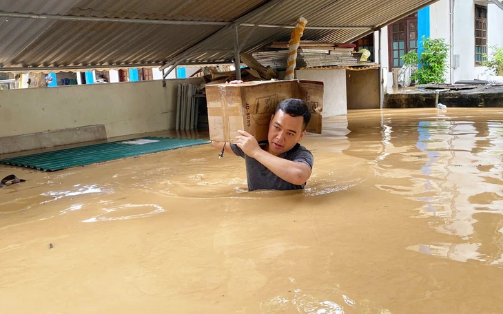 Viettel đảm bảo duy trì mạng lưới trong và sau bão Ragasa - Ảnh 4.