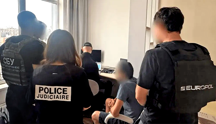 Bắt nghi phạm điều hành diễn đàn tin tặc XSS.is khét tiếng - Ảnh 1.