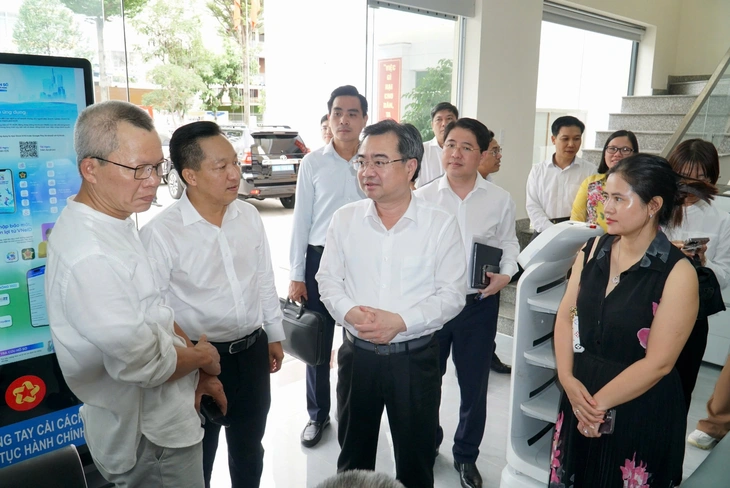 Ông Nguyễn Thanh Nghị thăm tướng lĩnh công an, quân đội dịp 27-7 - Ảnh 3.