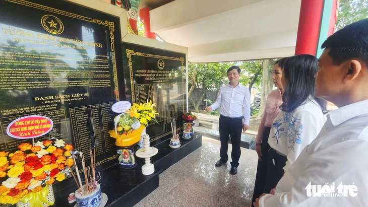 Chủ tịch HĐND TP.HCM: sáp nhập, thủ tục hành chính phải nhanh hơn trước - Ảnh 3. Chủ tịch HĐND TP.HCM - Ảnh 3.