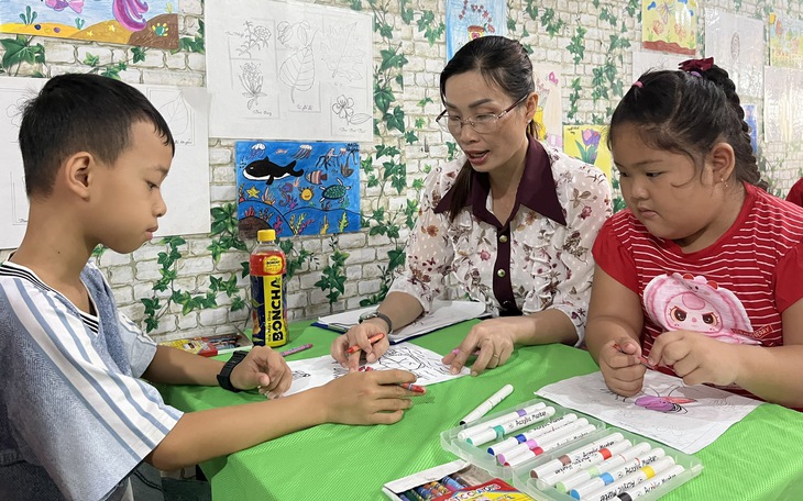 Lớp học tiếng Anh gieo mầm hy vọng - Ảnh 2.