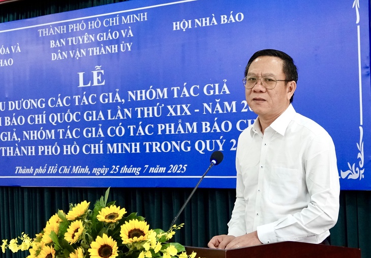 báo Tuổi Trẻ - Ảnh 2.