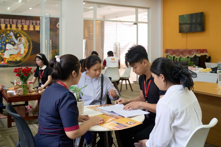 điểm sàn - Ảnh 1.