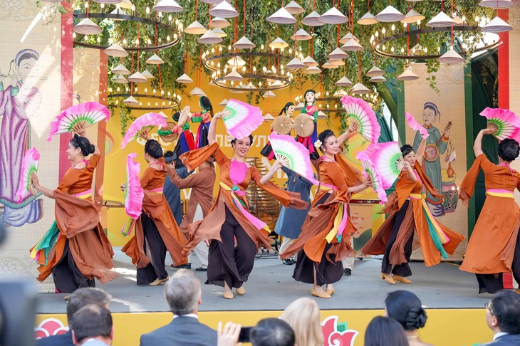 phu nhân Ngô Phương Ly - Ảnh 4.