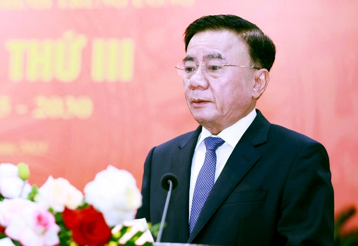 Bộ Chính trị, Ban Bí thư nghiêm túc phê bình các địa phương chậm kiện toàn nhân sự chủ chốt cấp xã - Ảnh 1.
