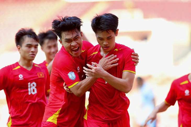 Phạm Lý Đức: Tiền đạo U23 Việt Nam không may mắn - Ảnh 1.