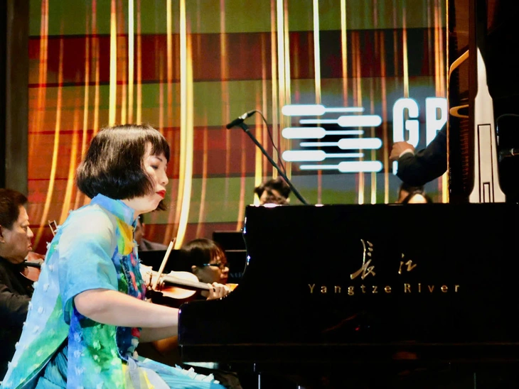 Nghệ sĩ piano Bích Trà, cello Đỗ Phúc, nhạc trưởng Trần Nhật Minh thăng hoa với nhạc cổ điển - Ảnh 1. Bích Trà - Ảnh 1.