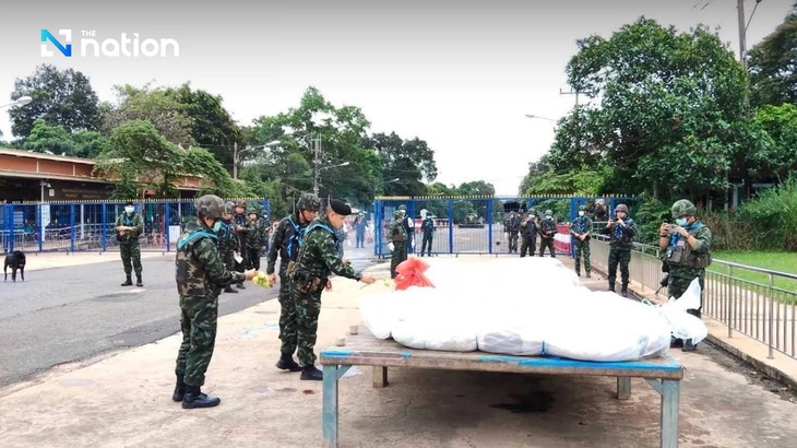 Campuchia hoãn thi tốt nghiệp THPT vì xung đột biên giới - Ảnh 3. Campuchia hoãn thi tốt nghiệp THPT vì xung đột biên giới - Ảnh 2.