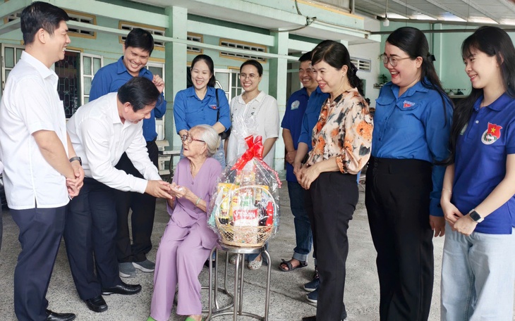 Thắp sáng đạo lý 'Uống nước nhớ nguồn' tại Lữ đoàn Hải quân 170 - Ảnh 6.