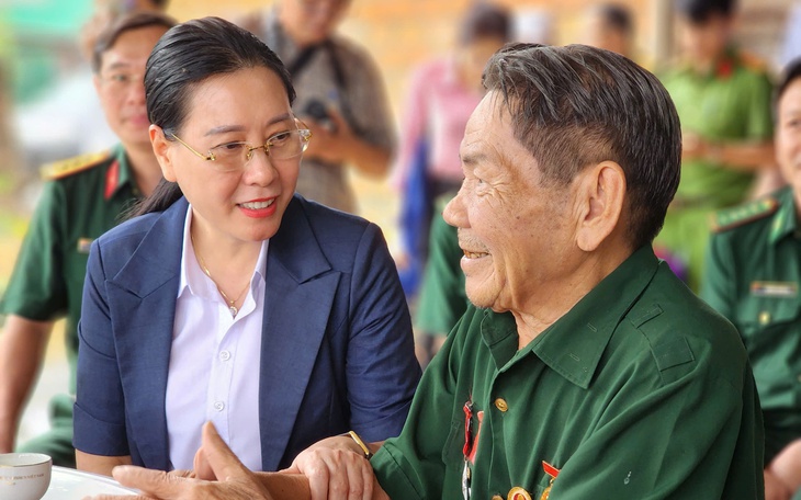 Đền thờ vọng 13.000 liệt sĩ Trường Sơn chưa tìm được hài cốt đã bớt quạnh quẽ - Ảnh 5.