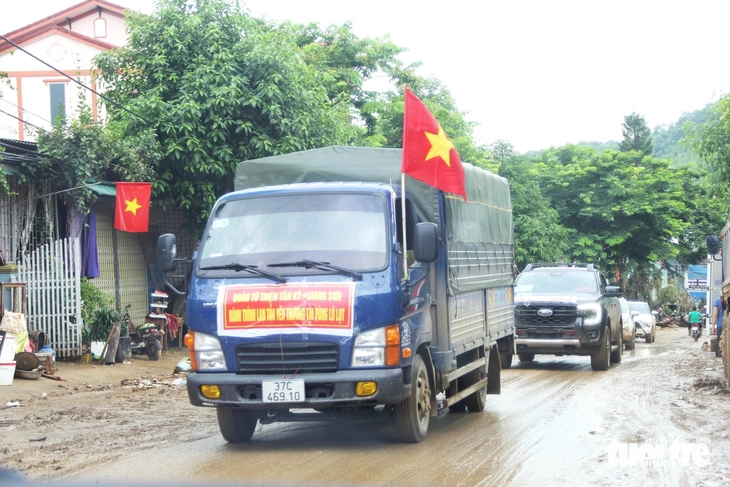 cứu trợ - Ảnh 3.