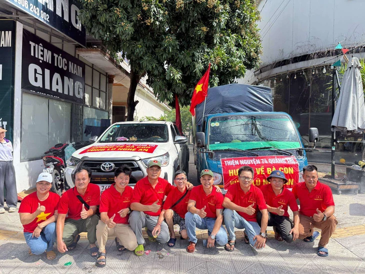 100.000 đồng tiền bán vé số và tấm lòng gửi về vùng lũ Nghệ An - Ảnh 2.